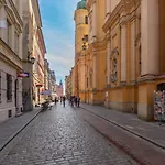 Historic Old Town Apt, Steps To Castle Sq Lejlighed Warszawa